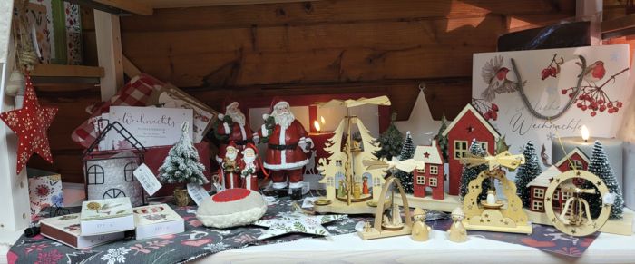 Weihnachtliche Dekoartikel